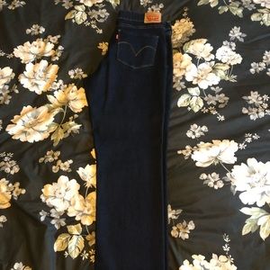 NWOT Levi’s mid rise skinny jeans size 16